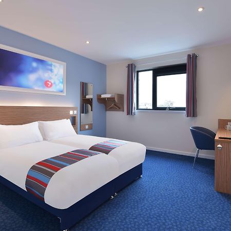 Travelodge ウォーターフォード エクステリア 写真