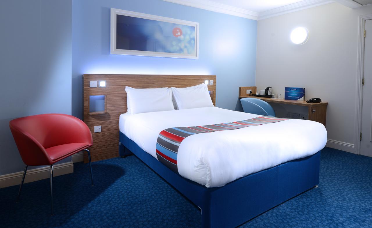 Travelodge ウォーターフォード エクステリア 写真