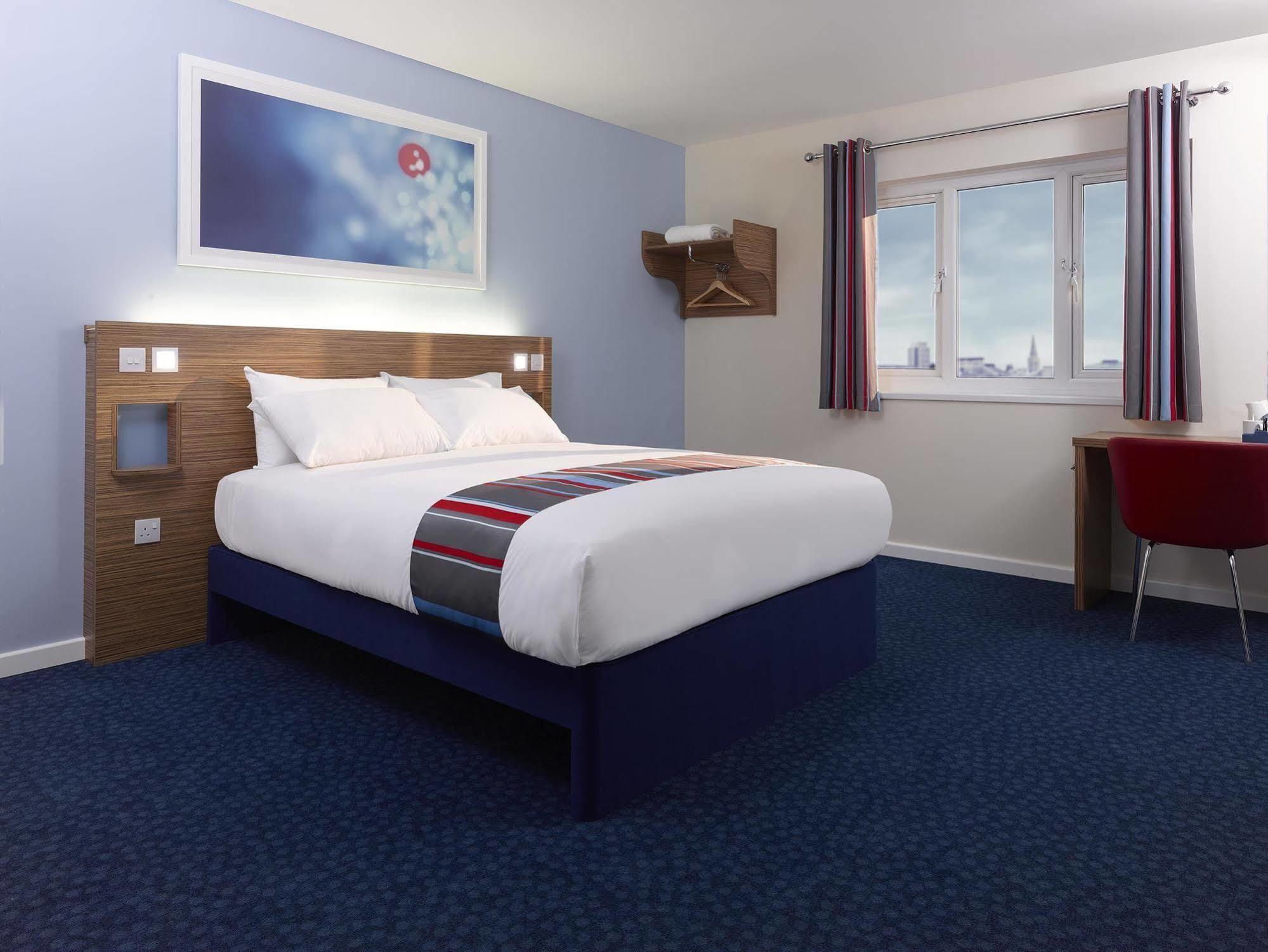 Travelodge ウォーターフォード エクステリア 写真